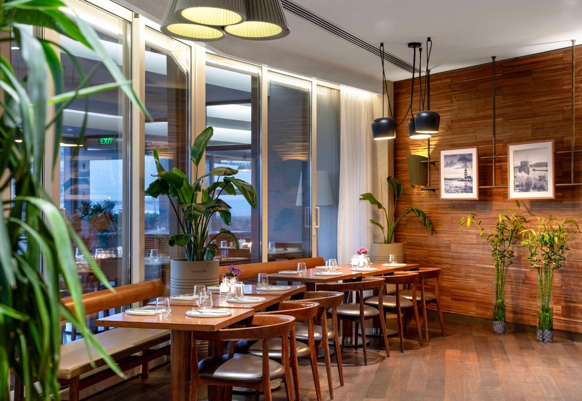 Radisson Blu Hotel Istanbul Ottomare Bagian luar foto Restaurant